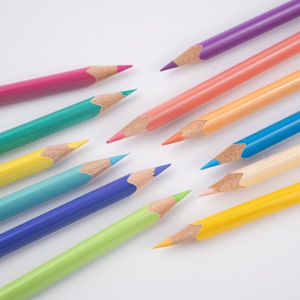 TRIANGULAR PASTEL COLORED PENCILS